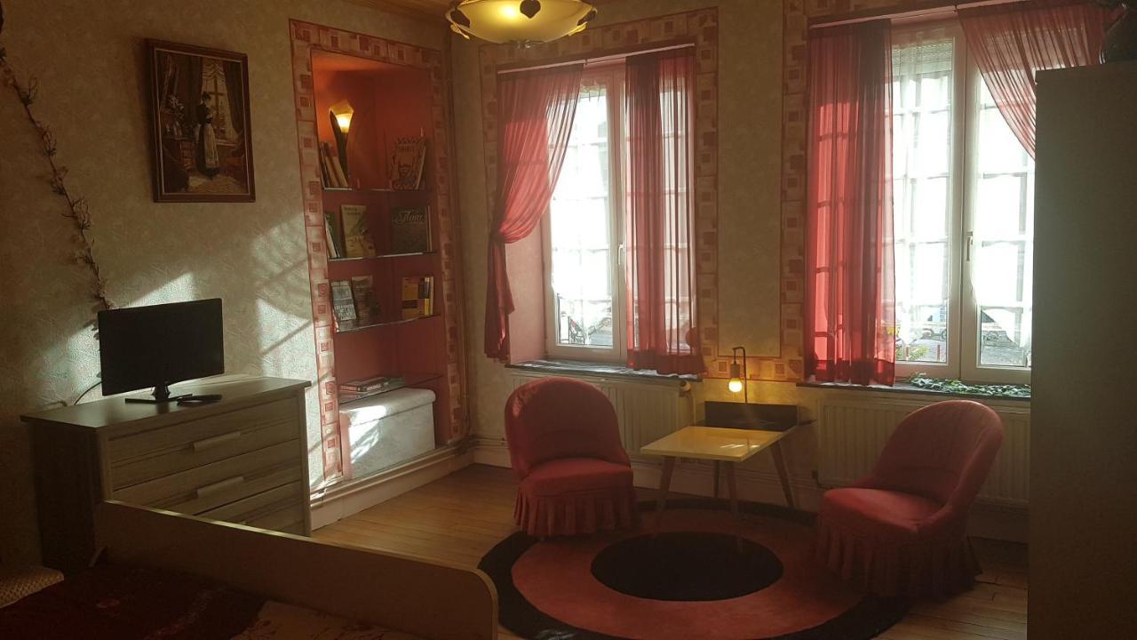 Le Point Du Jour Bed & Breakfast Revin  Eksteriør bilde