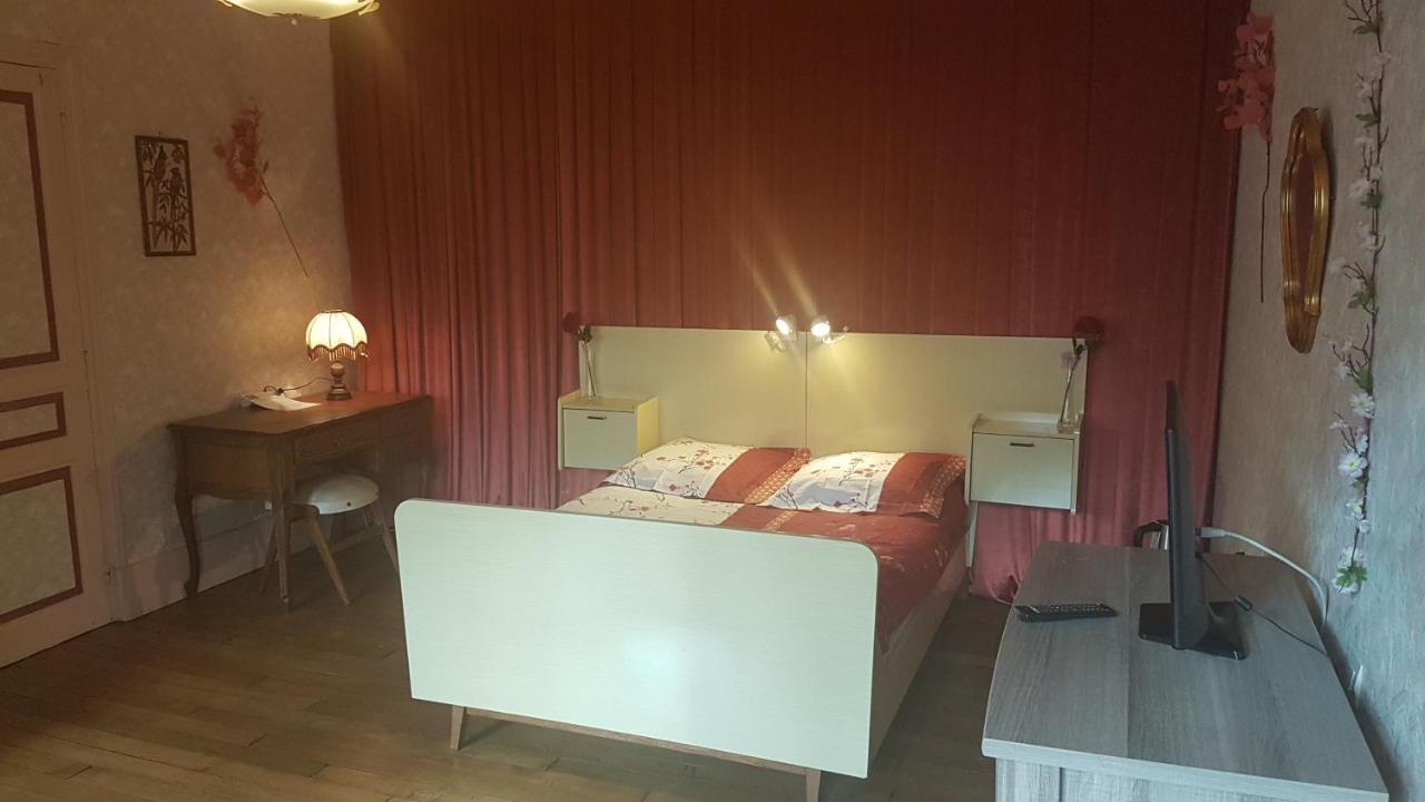 Le Point Du Jour Bed & Breakfast Revin  Eksteriør bilde