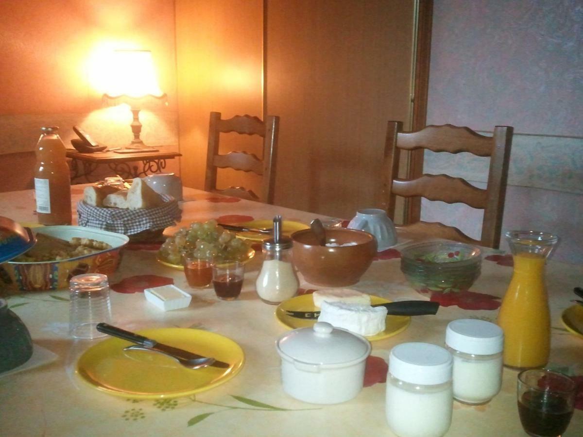 Le Point Du Jour Bed & Breakfast Revin  Eksteriør bilde