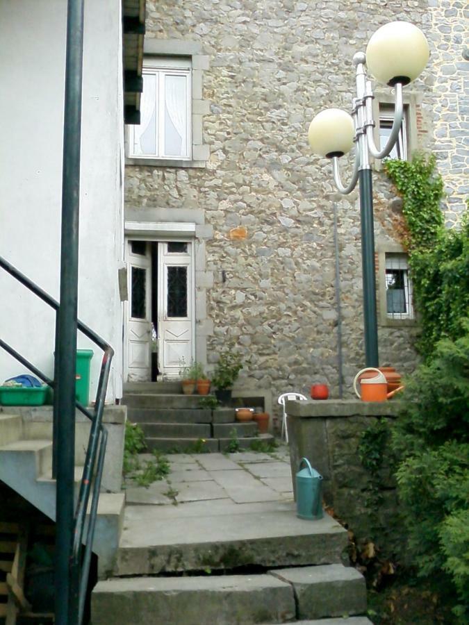 Le Point Du Jour Bed & Breakfast Revin  Eksteriør bilde