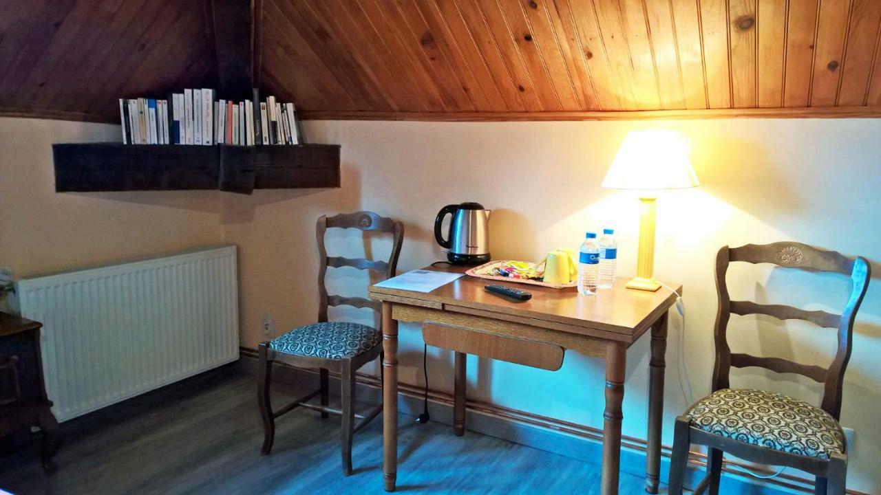 Le Point Du Jour Bed & Breakfast Revin  Eksteriør bilde