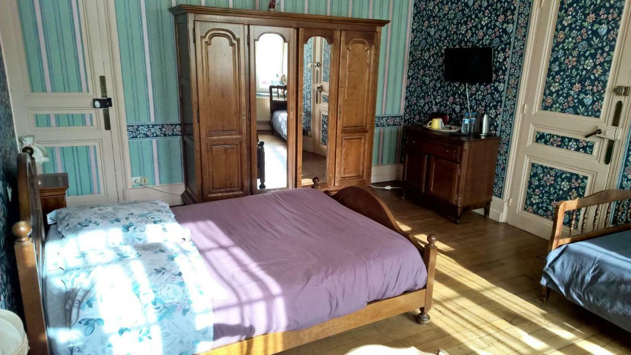 Le Point Du Jour Bed & Breakfast Revin  Eksteriør bilde