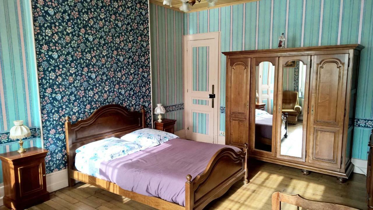 Le Point Du Jour Bed & Breakfast Revin  Eksteriør bilde